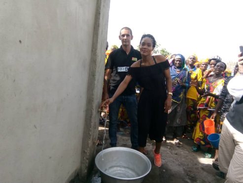 Humanitaire/ Dans la préfecture de Haho : « 1 -2- 3 Action » fait couler de l’eau potable à Gros Copé et Grégokopé forage Grégokopé 493x370 - Humanitaire/ Dans la préfecture de Haho : « 1 -2- 3 Action » fait couler de l’eau potable à Gros Copé et Grégokopé