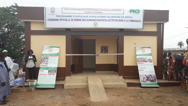PAPV : plusieurs ouvrages socio-collectifs inaugurés à Bassar et à Tchamba Inuaguration douvrages Tchamba 600x338 - PAPV : plusieurs ouvrages socio-collectifs inaugurés à Bassar et à Tchamba
